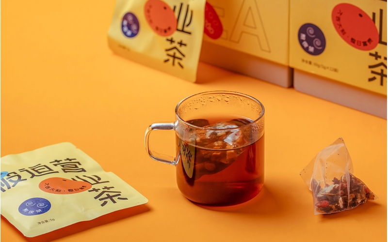 復(fù)古的茶葉包裝，它有整潔簡約的設(shè)計風(fēng)格